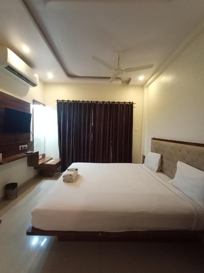 Hotel Oakwood 마하발레슈와르 외부 사진